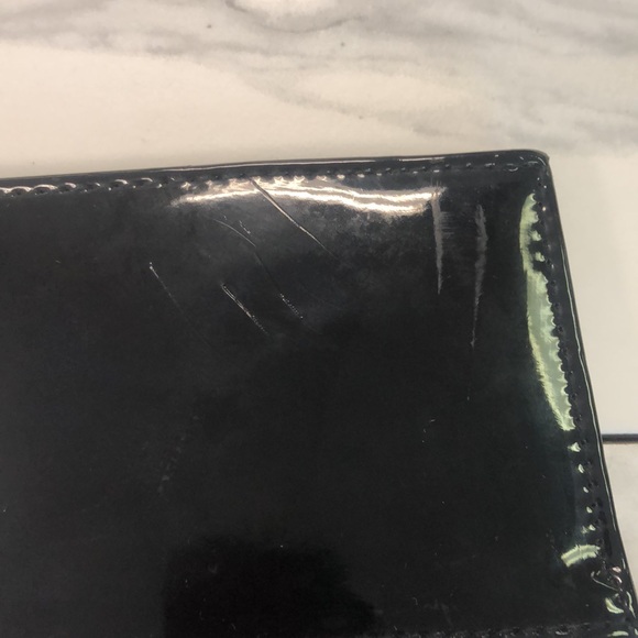 Olivia Miller Cut Handle Magazine Clutch - Picture 7 of 14